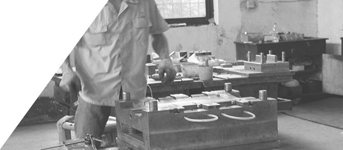 1-2個技術員，沒有經驗